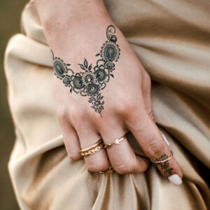Delicate Floral Henna Hand Pack | Semi-Permanent Tattoo